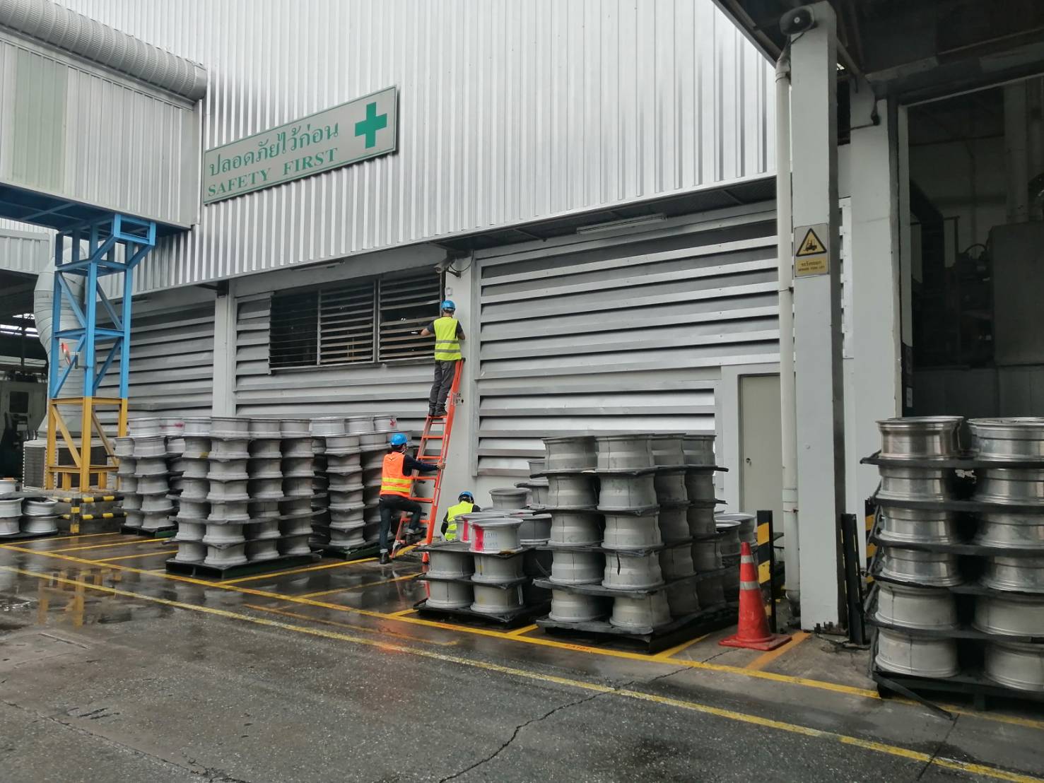 ติดตั้งกล้องวงจรปิดภายในโรงงาน 90