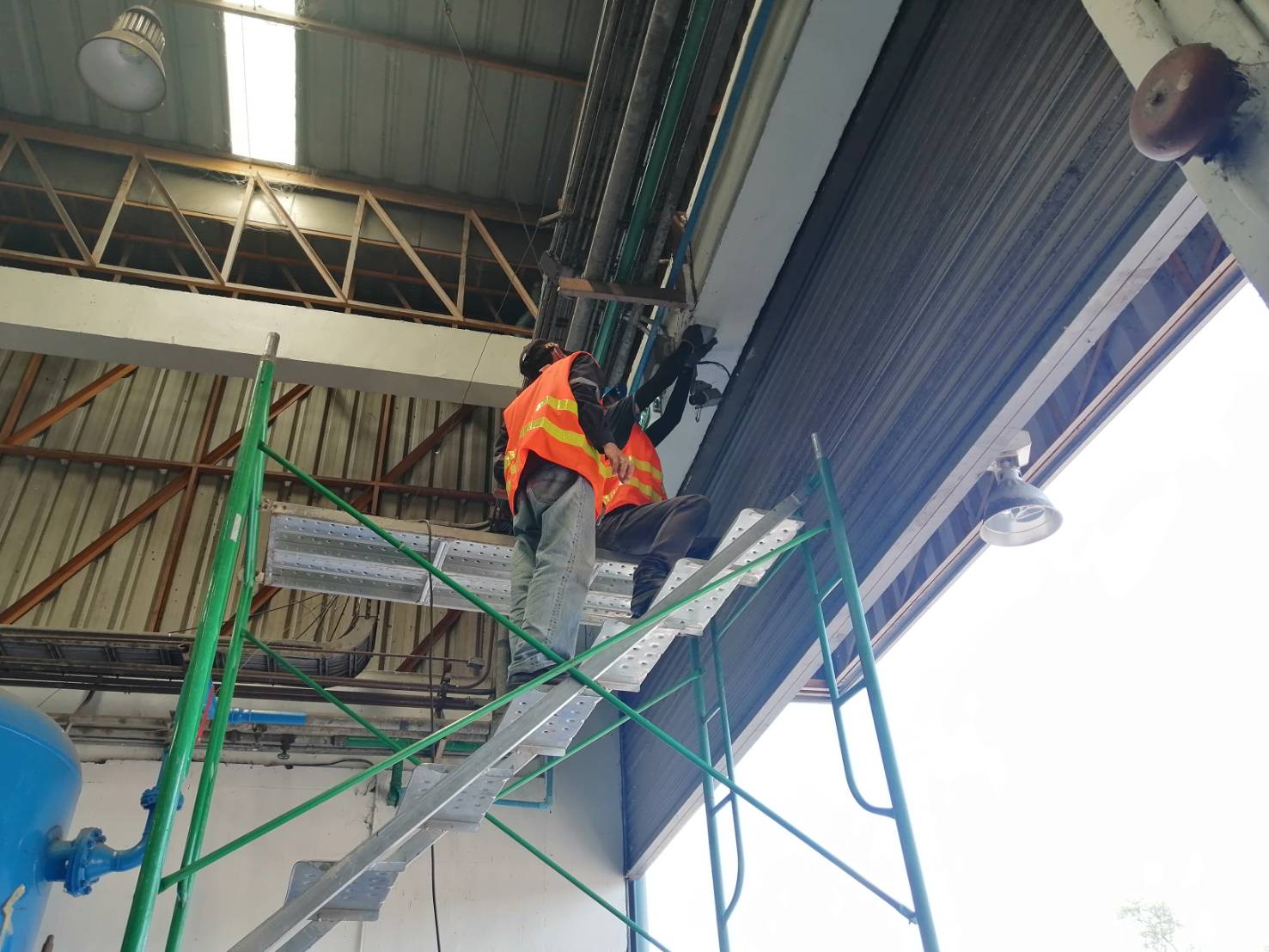 ติดตั้งกล้องวงจรปิดภายในโรงงาน 122