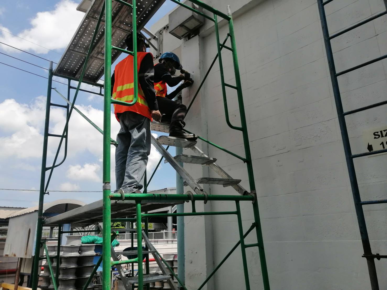 ติดตั้งกล้องวงจรปิดภายในโรงงาน 120