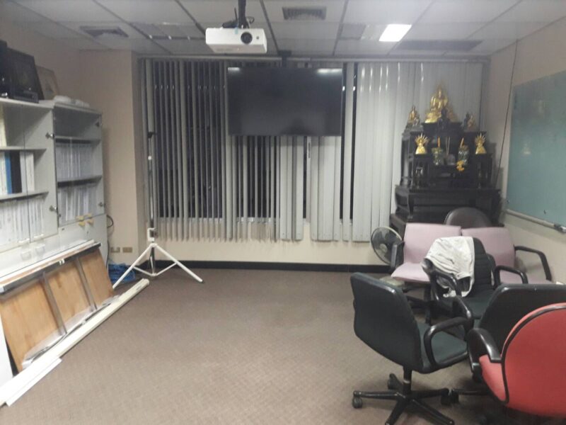 ติดตั้งโปรเจคเตอร์ และทีวี 10