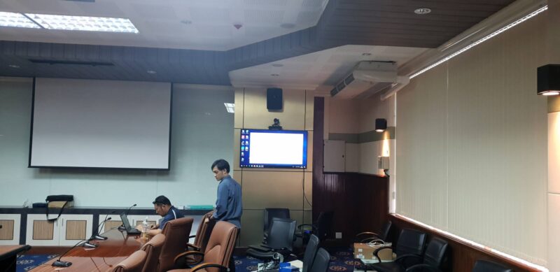 ติดตั้งจอทีวี โปรเจคเตอร์และจอรับภาพ 16