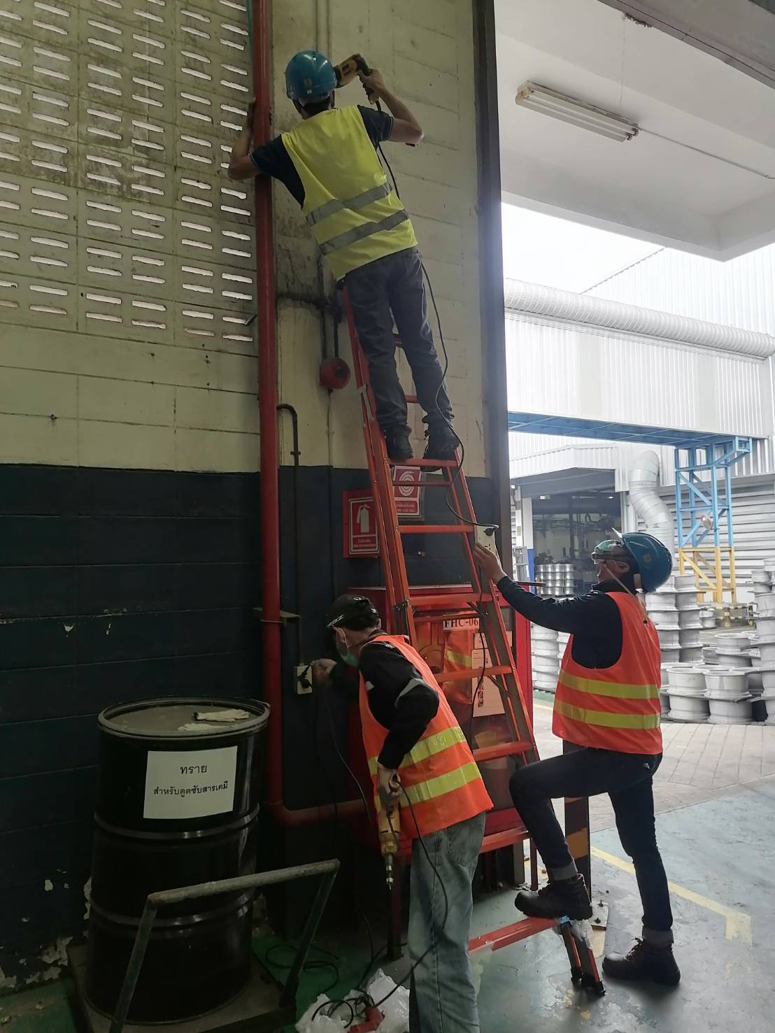 ติดตั้งกล้องวงจรปิดภายในโรงงาน 86