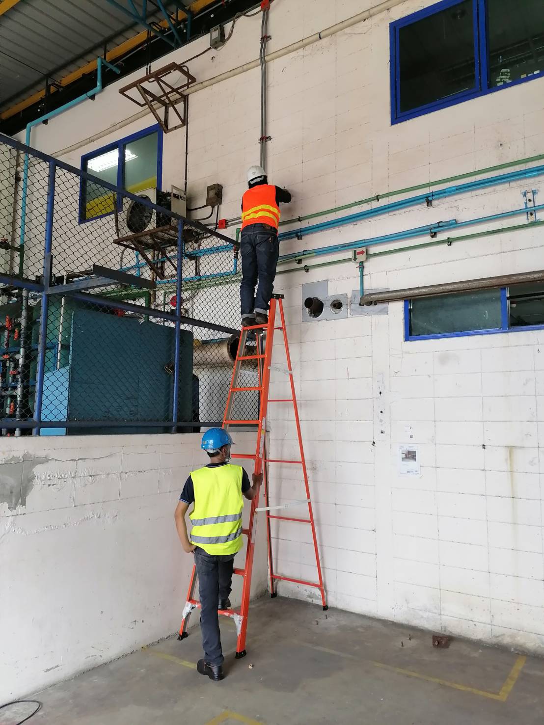 ติดตั้งกล้องวงจรปิดภายในโรงงาน 96