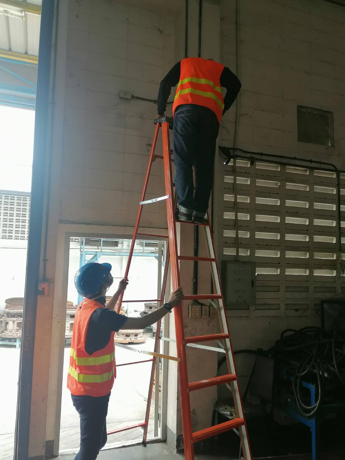 ติดตั้งกล้องวงจรปิดภายในโรงงาน 88