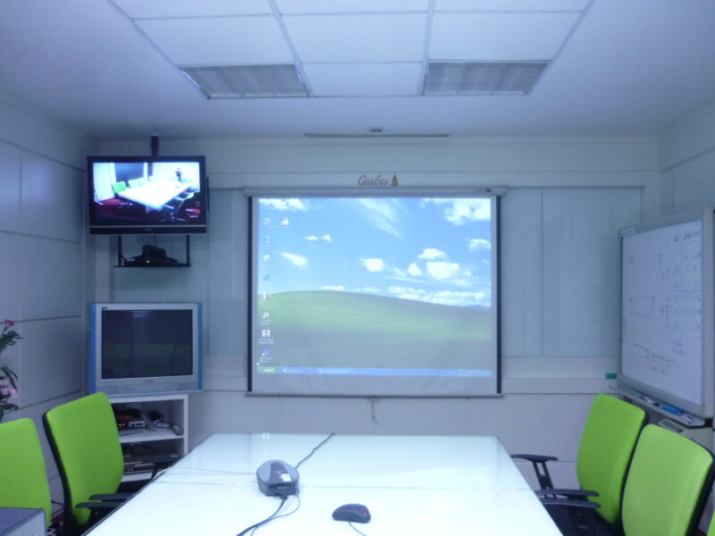 ติดตั้งโปรเจคเตอร์และจอรับภาพ 106