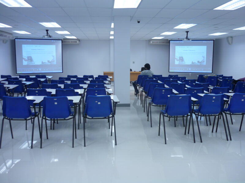 ติดตั้งโปรเจคเตอร์และจอรับภาพ 98