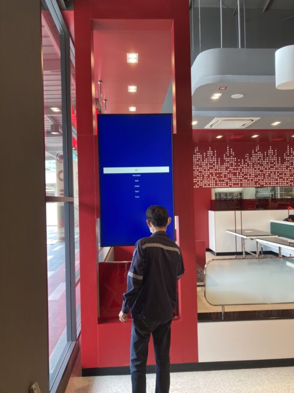 ติดตั้งจอ Digital Signage 52