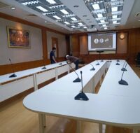 ติดตั้งไมโครโฟนประชุม