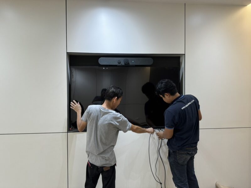 ติดตั้งทีวี และลำโพงสำหรับประชุม 32