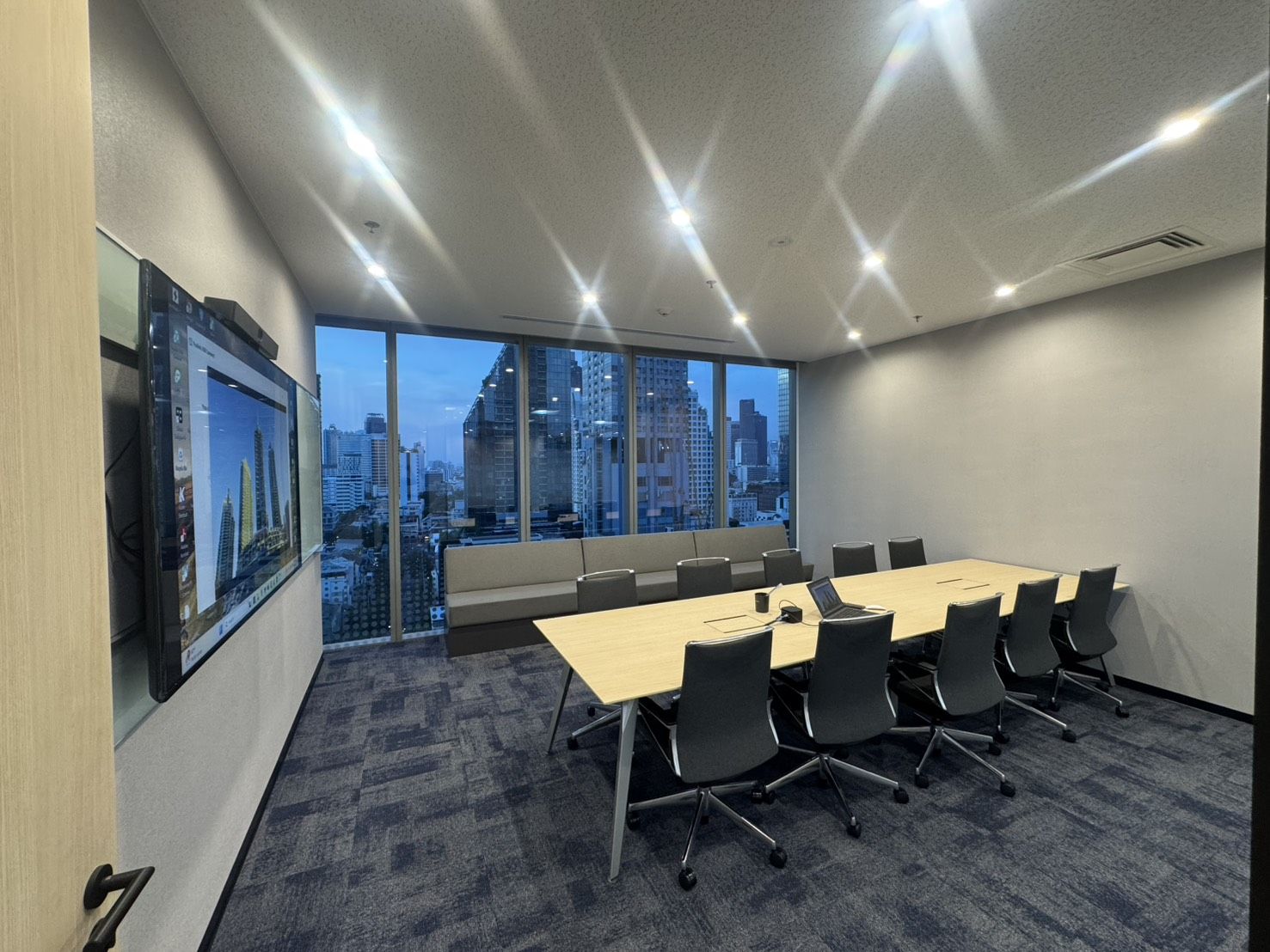 ติดตั้งอุปกรณ์ AV 166